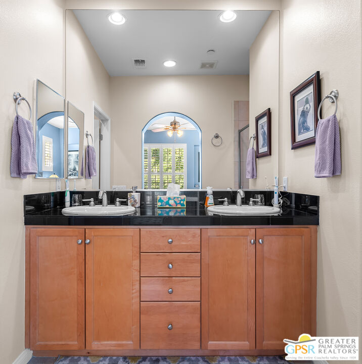 Image 20 for 1449 Yermo Dr