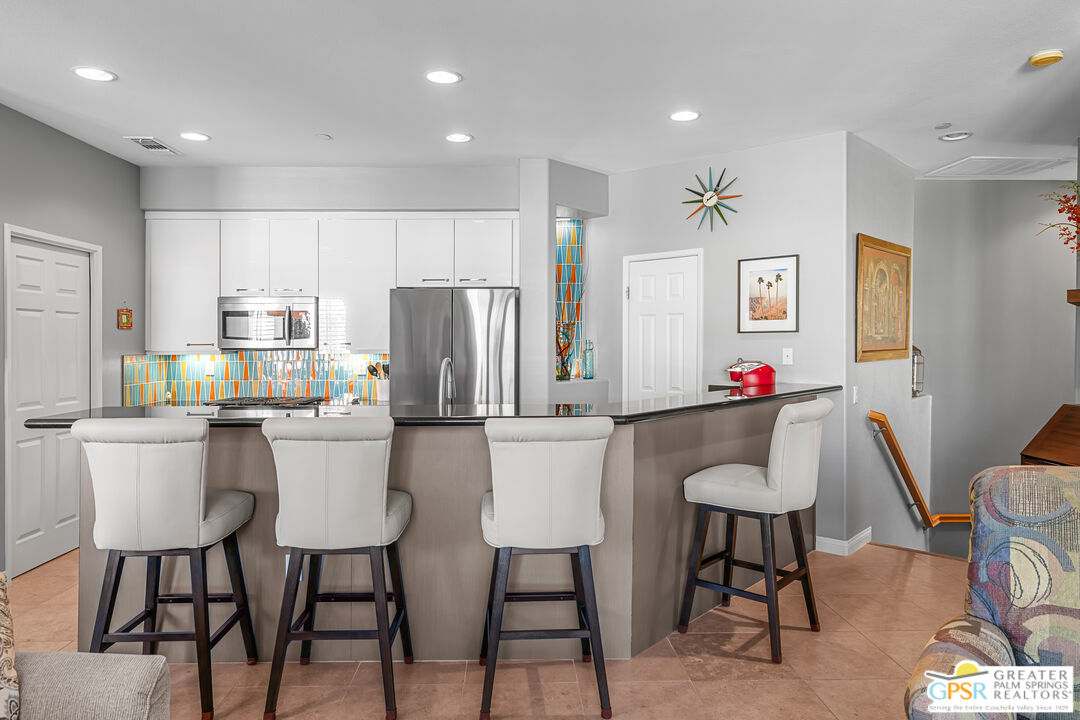Image 9 for 1449 Yermo Dr