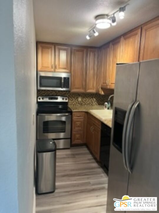 Image 3 for 2825 Los Felices Rd #206