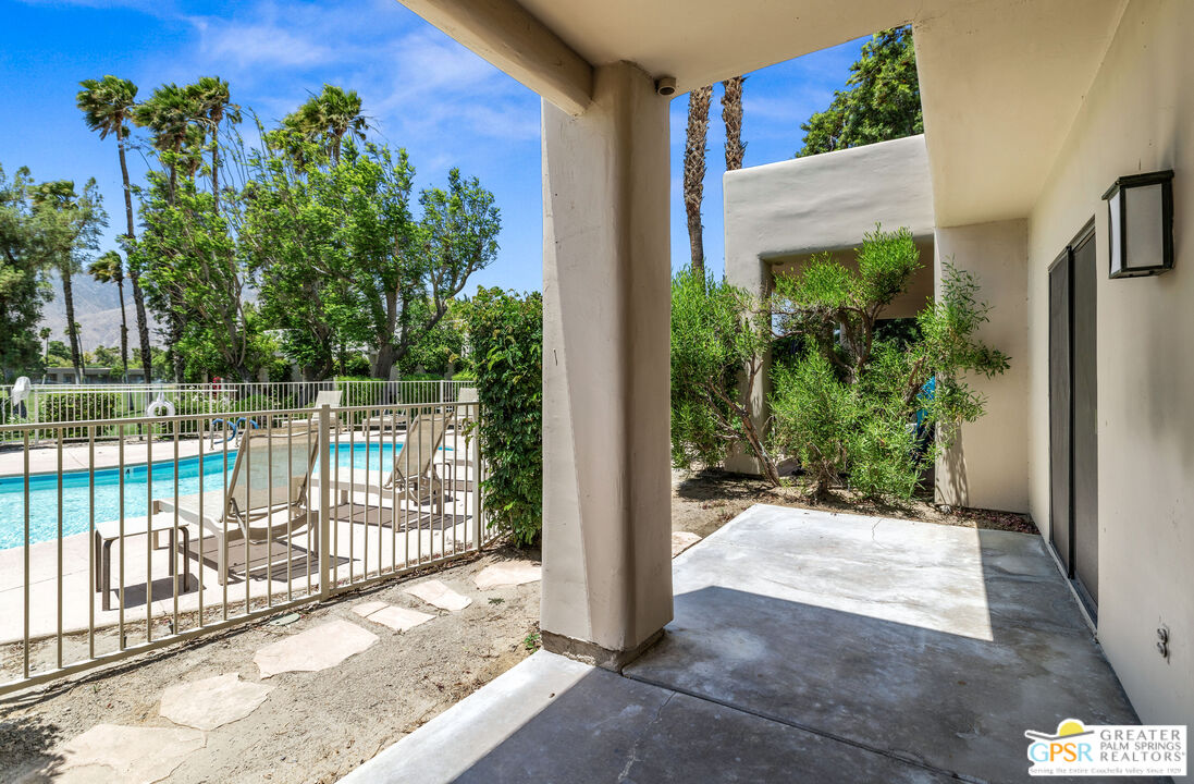 Image 2 for 67429 N Chimayo Dr