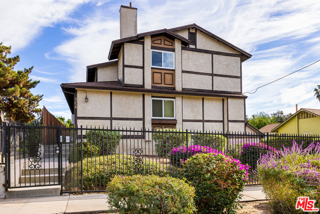 Thumbnail for 506 N Mar Vista Ave #6