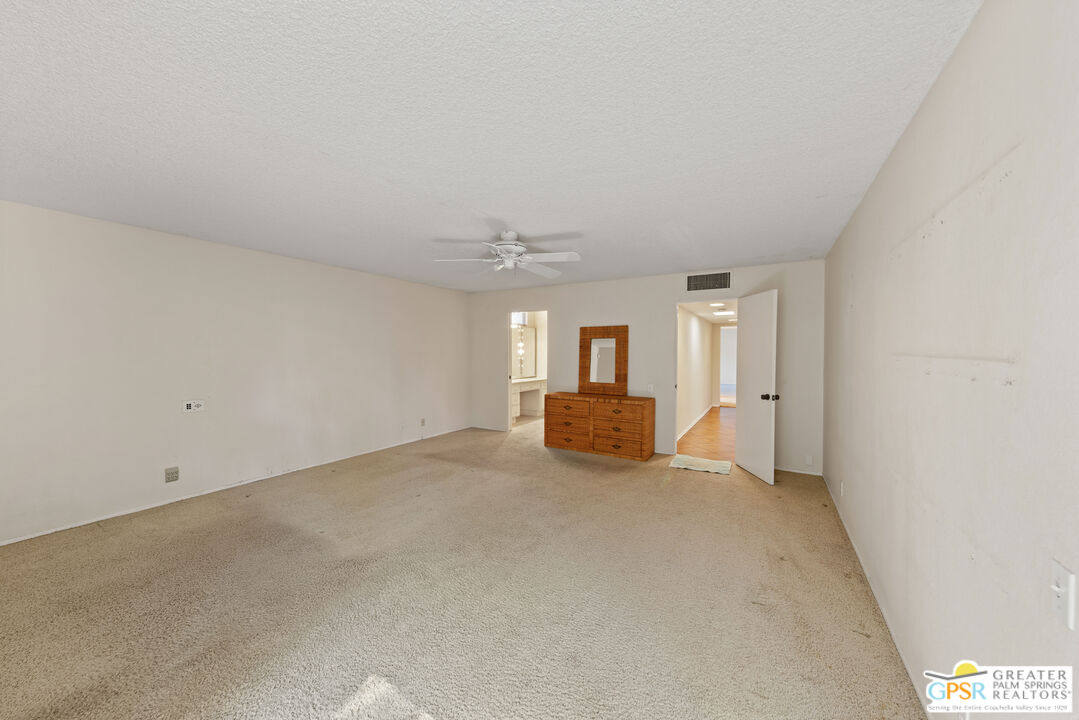 Image 14 for 1609  E Twin Palms Dr