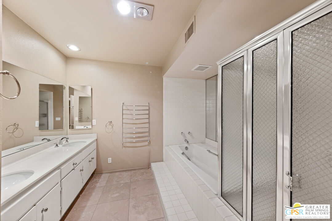 Image 16 for 1609  E Twin Palms Dr