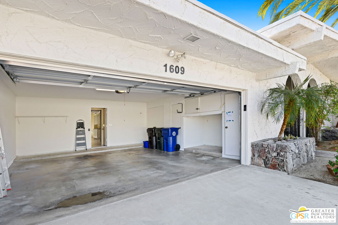 Image 18 for 1609  E Twin Palms Dr