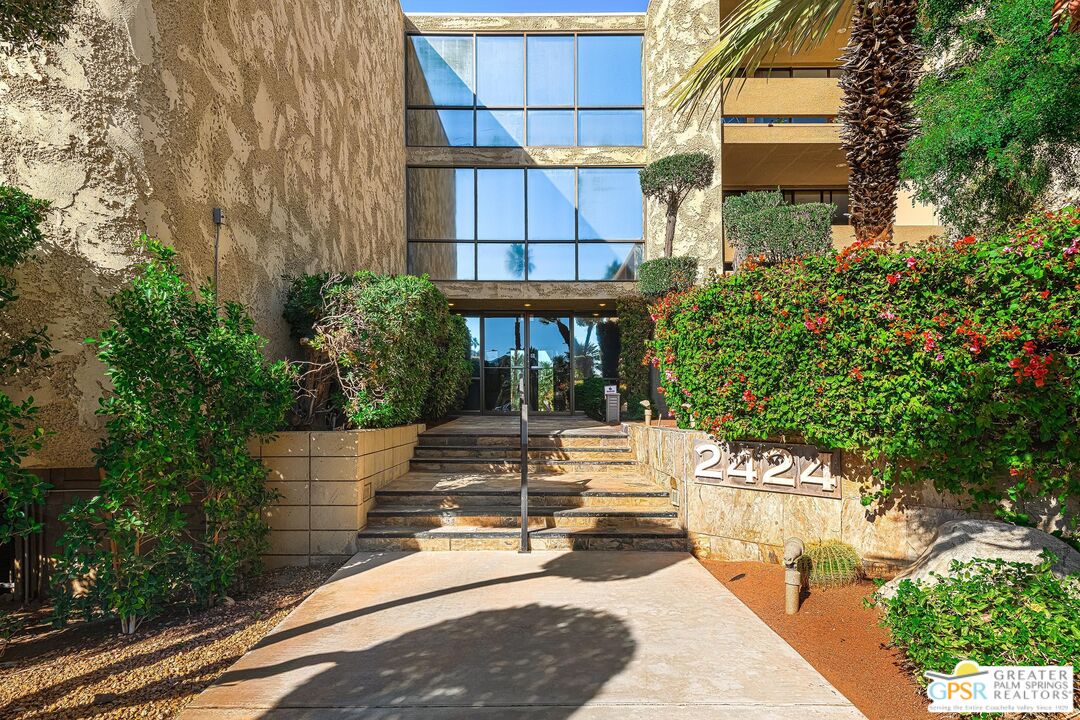 Image 2 for 2424 Palm Canyon Dr #3C