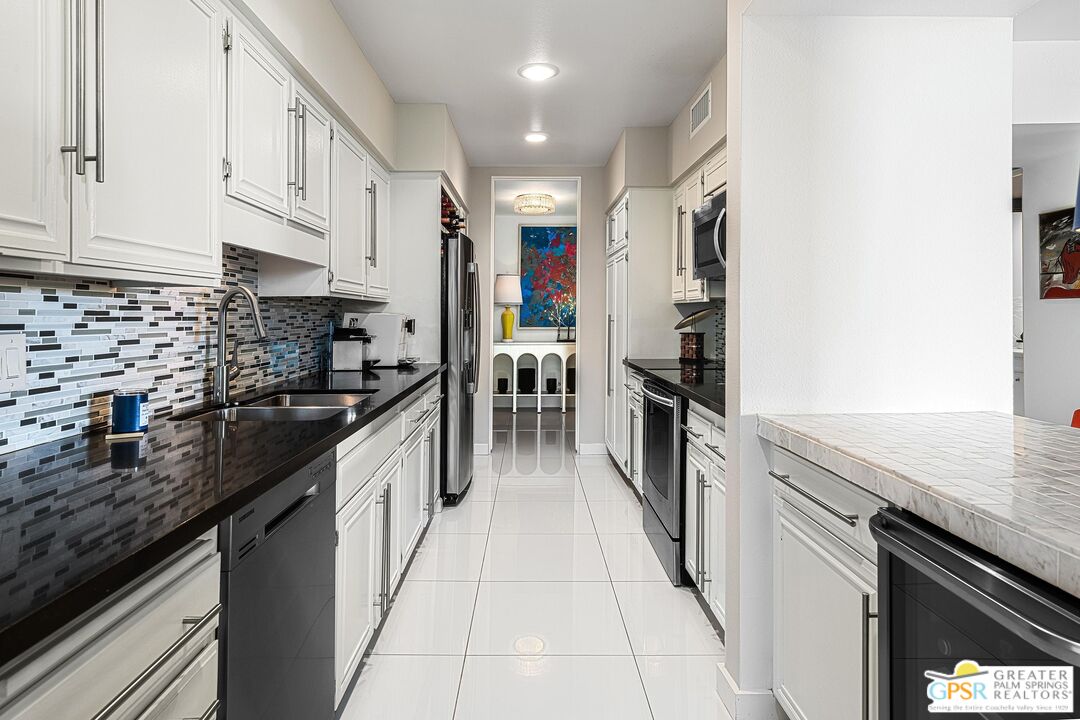 Image 10 for 2424 Palm Canyon Dr #3C