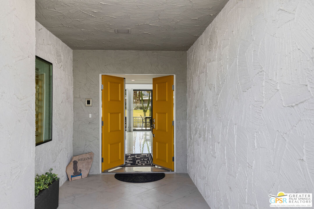 Image 4 for 2271 S Madrona Dr