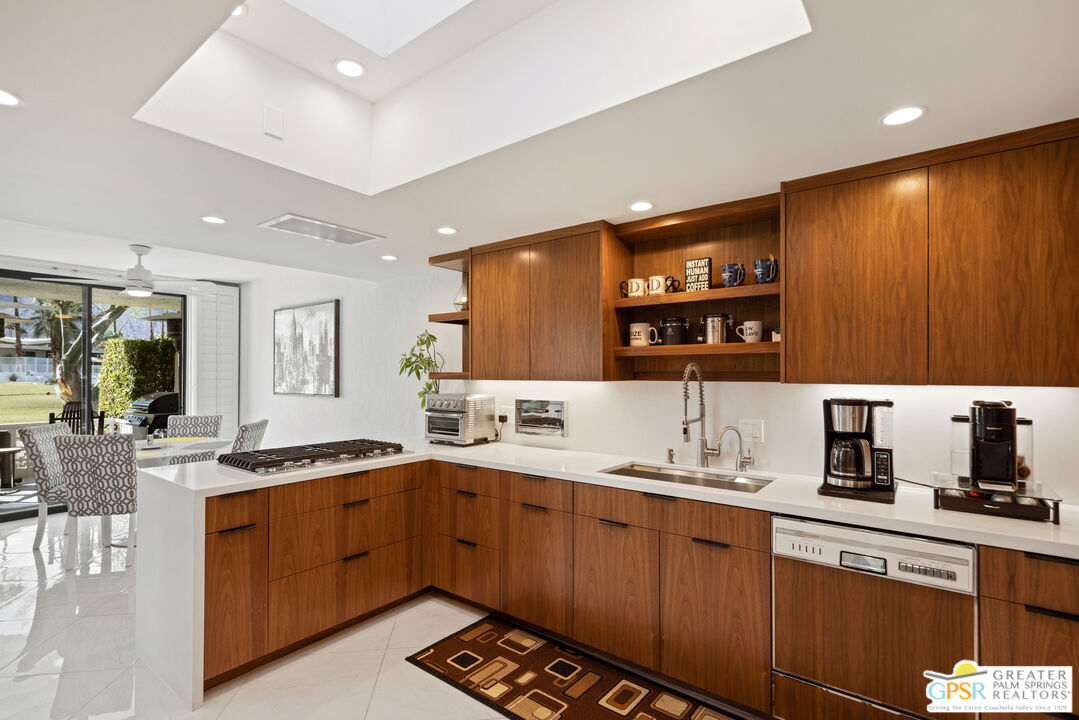 Image 16 for 2271 S Madrona Dr