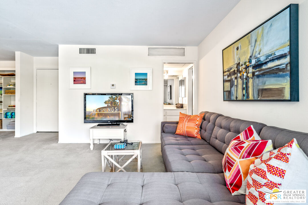 Image 6 for 1500 Camino Real  #303A