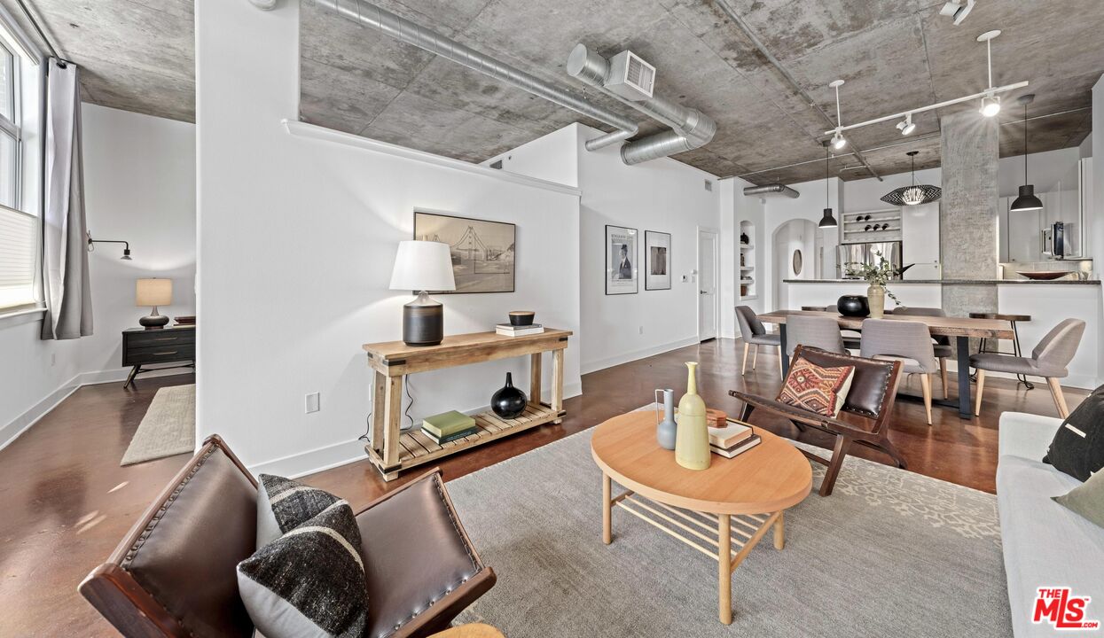 Thumbnail for 840 E Green St #117