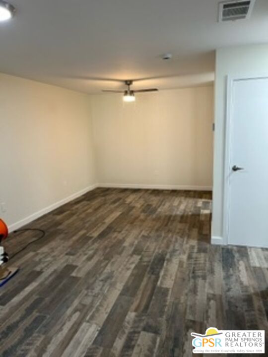 Image 3 for 2875 Los Felices Rd #104