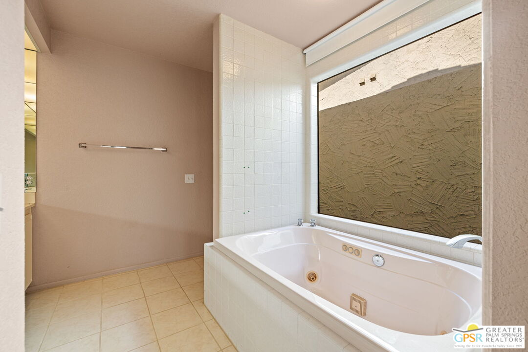 Image 31 for 44978   Saint Helena Ct