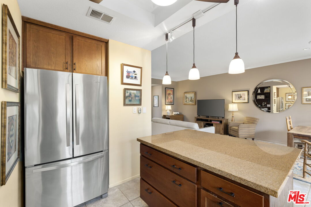 Image 16 for 67849 Portales Dr #242