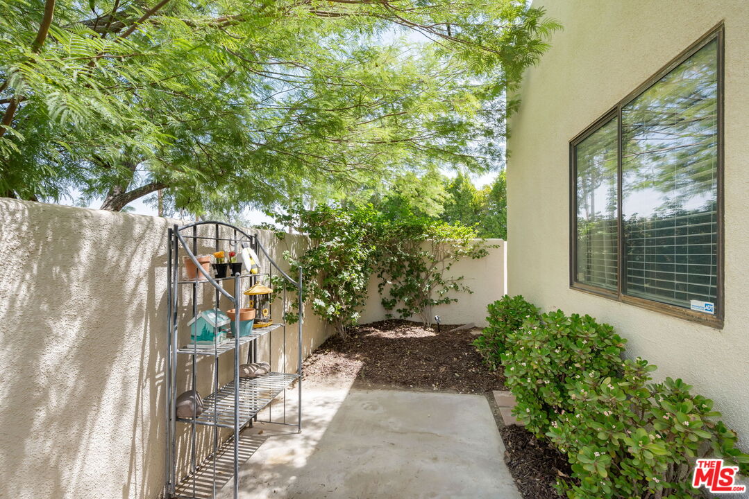 Image 4 for 67849 Portales Dr #242