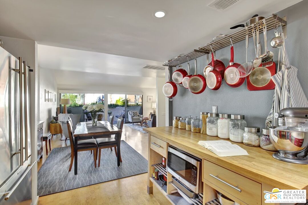 Image 11 for 2600 Palm Canyon Dr #17