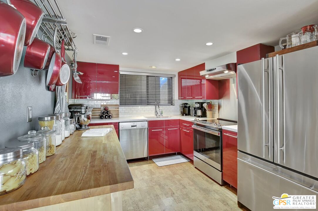 Image 10 for 2600 Palm Canyon Dr #17