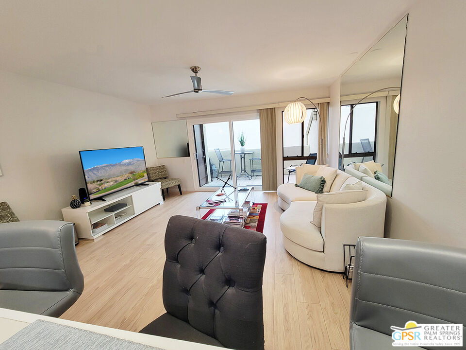 Image 18 for 1655 Palm Canyon Dr #810