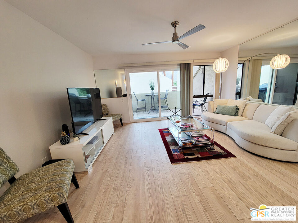 Image 15 for 1655 Palm Canyon Dr #810