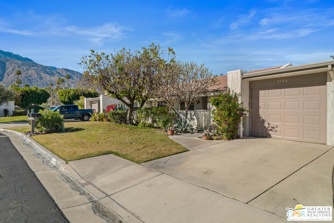 Image 2 for 2104  N Sunshine Cir
