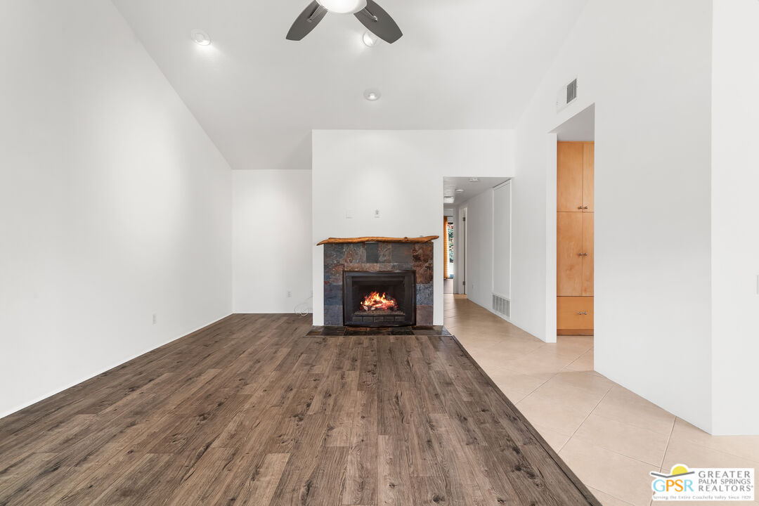 Image 11 for 2104  N Sunshine Cir