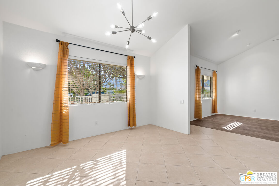 Image 13 for 2104  N Sunshine Cir