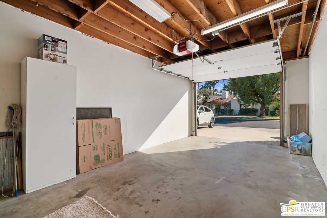 Image 37 for 2104  N Sunshine Cir