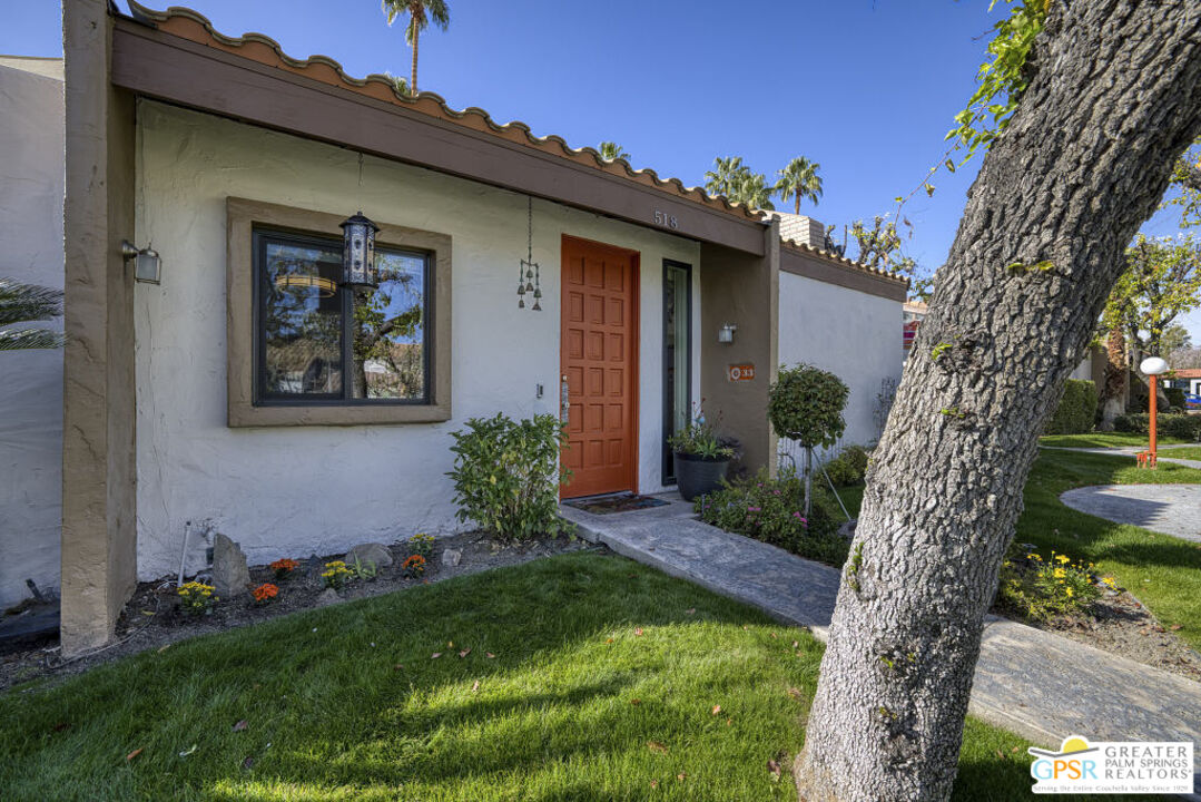 Image 2 for 518 S Sunrise Way