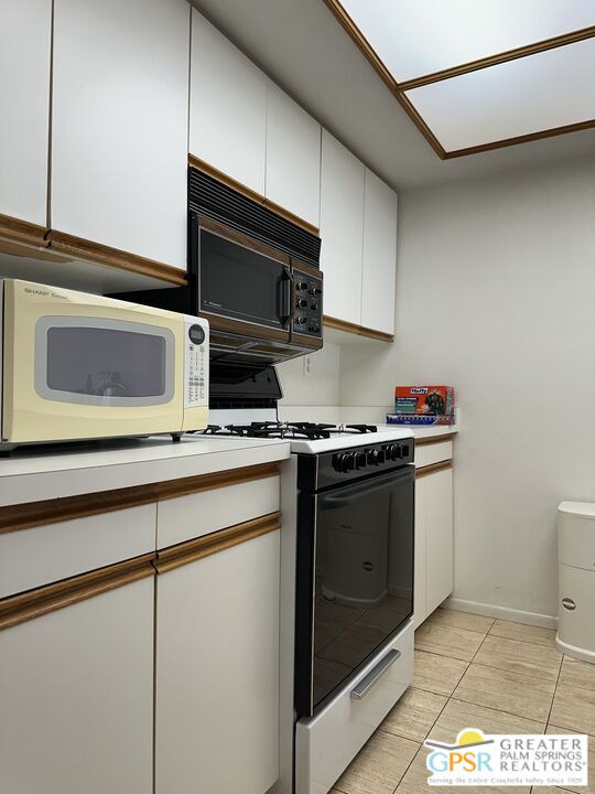 Image 20 for 200 Racquet Club Rd #18