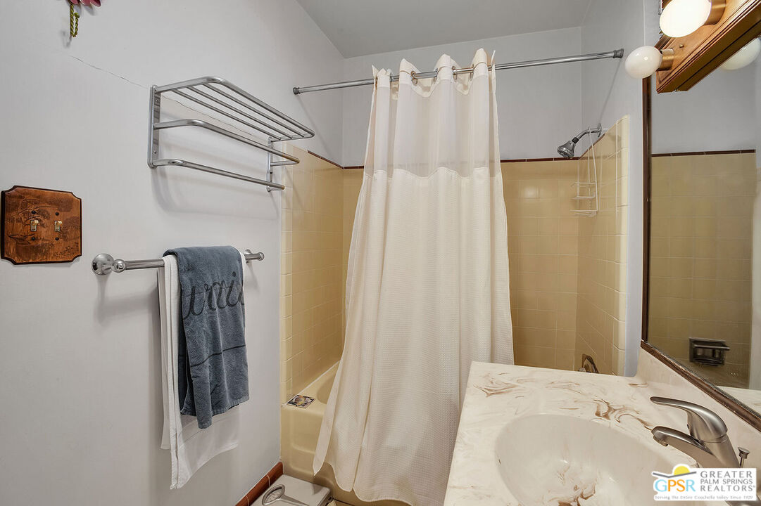 Image 25 for 2290 Palm Canyon Dr #14