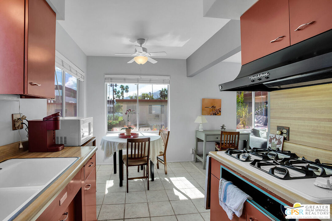 Image 18 for 2290 Palm Canyon Dr #14