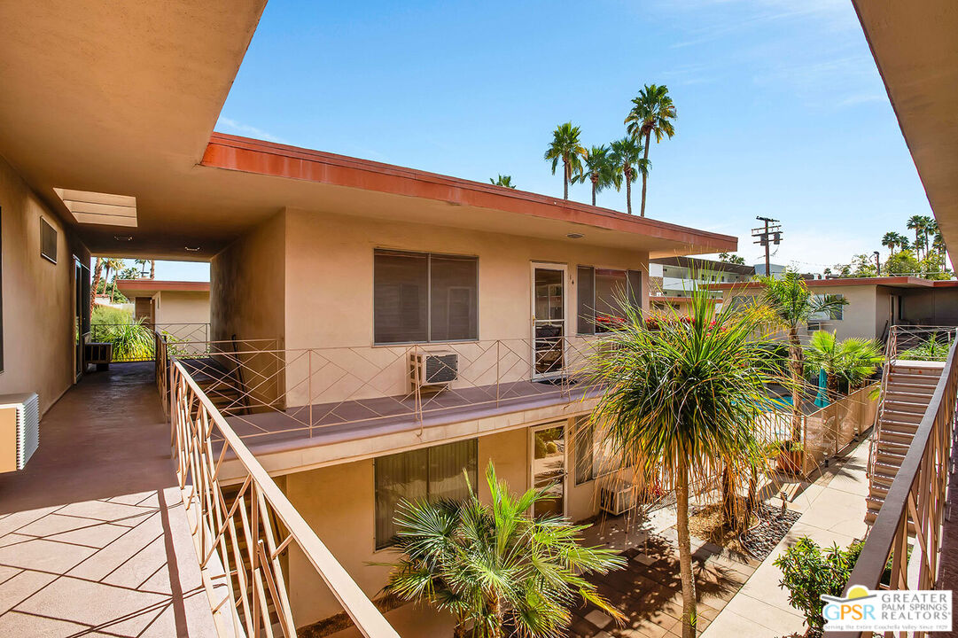Image 3 for 2290 Palm Canyon Dr #14