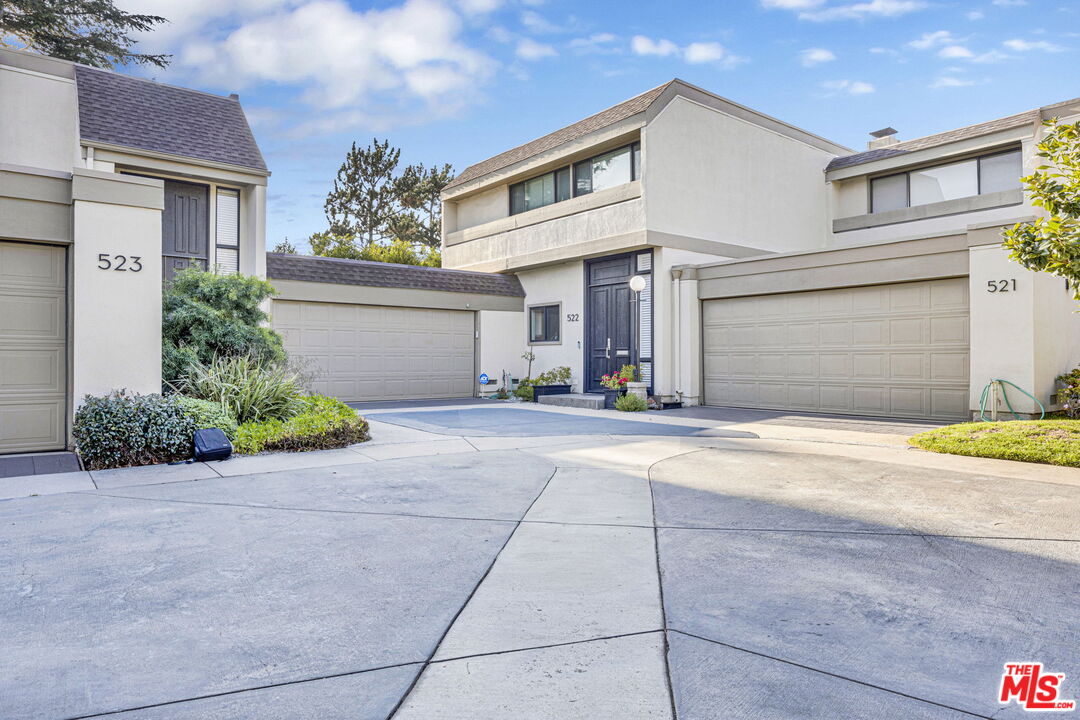 Thumbnail for 201 N Orange Grove Blvd #522