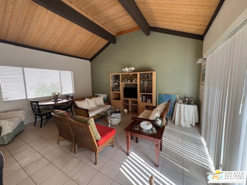 Image 2 for 70100 Mirage Cove Dr #7