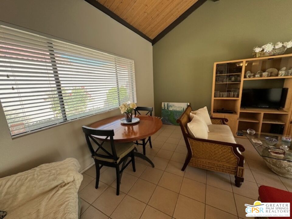 Image 5 for 70100 Mirage Cove Dr #7
