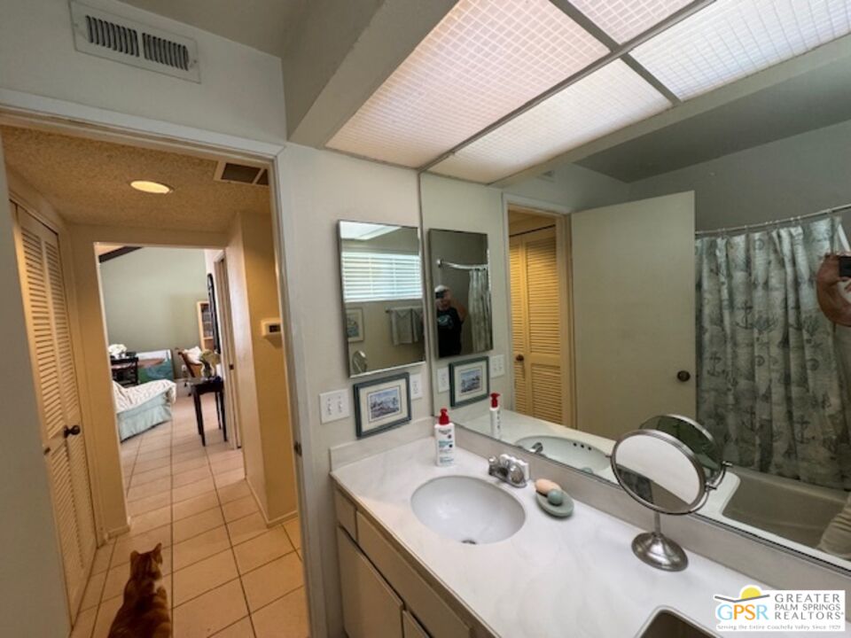 Image 8 for 70100 Mirage Cove Dr #7