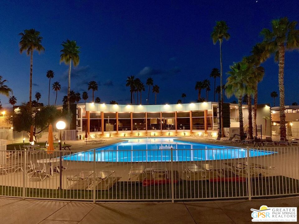 Image 11 for 1111 Palm Canyon Dr #348