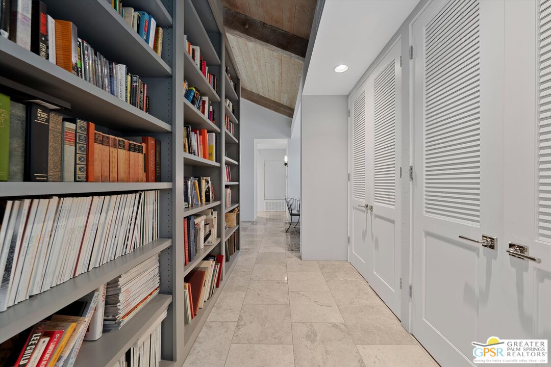 Image 30 for 622   Hospitality Dr