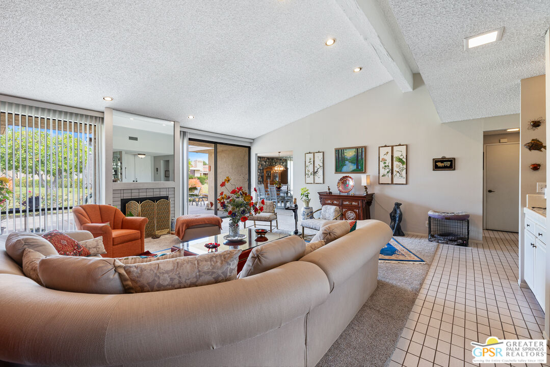 Image 19 for 72390   Rodeo Way