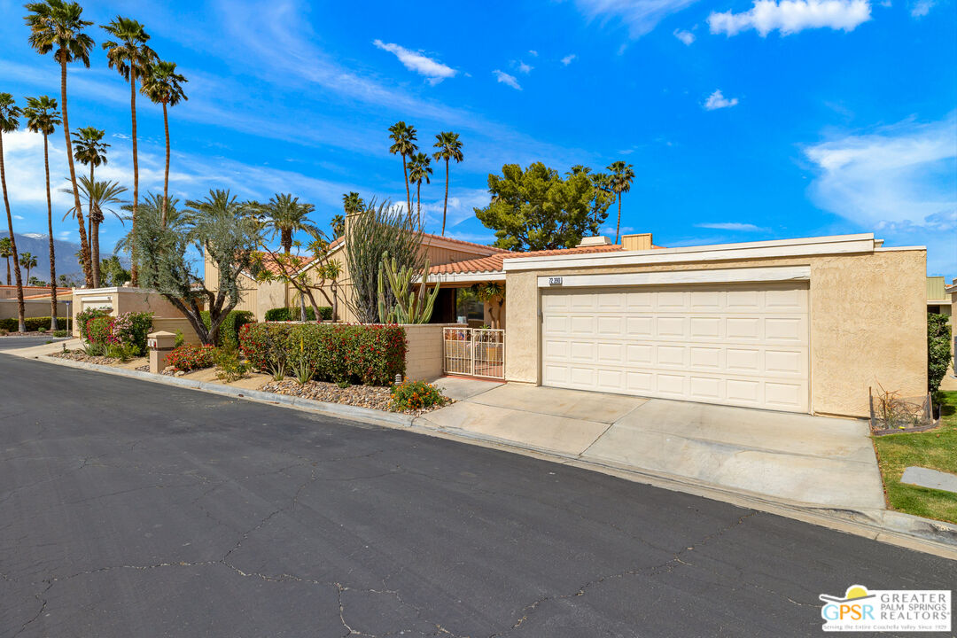 Image 35 for 72390   Rodeo Way