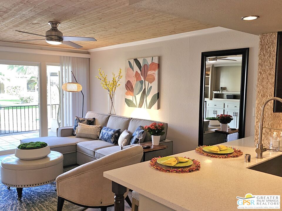 Image 11 for 1655 Palm Canyon Dr #601