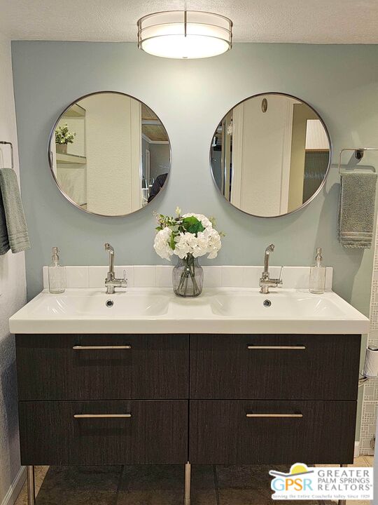 Image 9 for 1655 Palm Canyon Dr #601