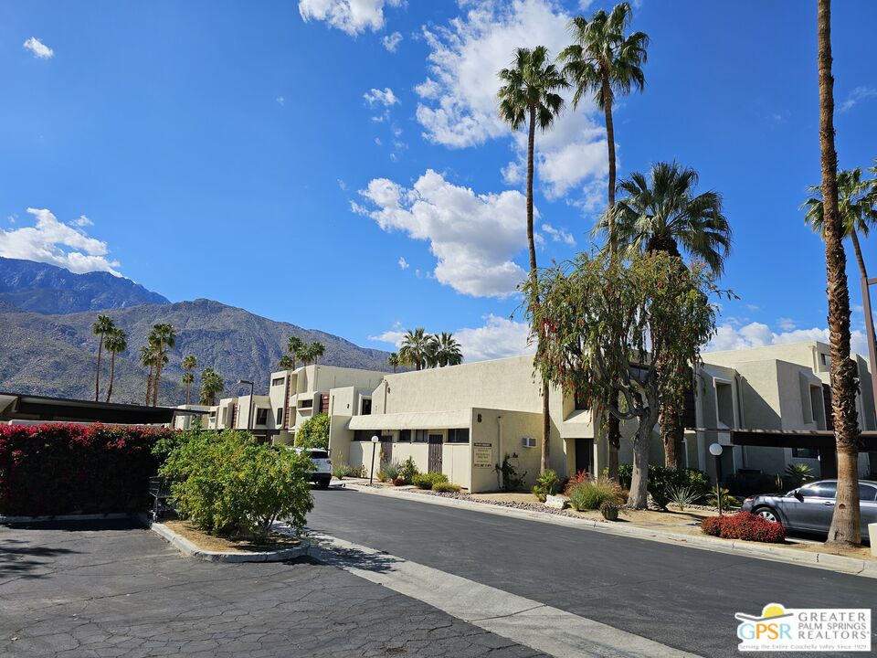 Image 13 for 1655 Palm Canyon Dr #601