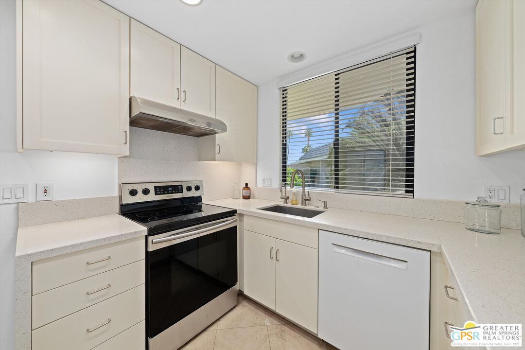 Image 18 for 76975 Sandpiper Dr