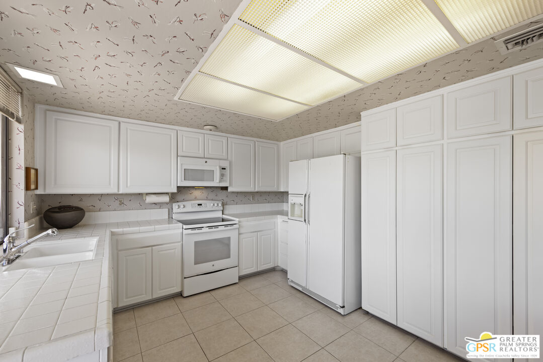 Image 11 for 28   Gerona Dr