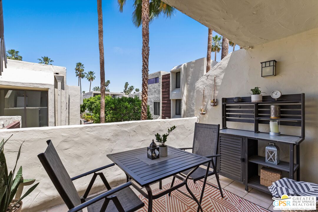 Image 18 for 1655 Palm Canyon Dr #510