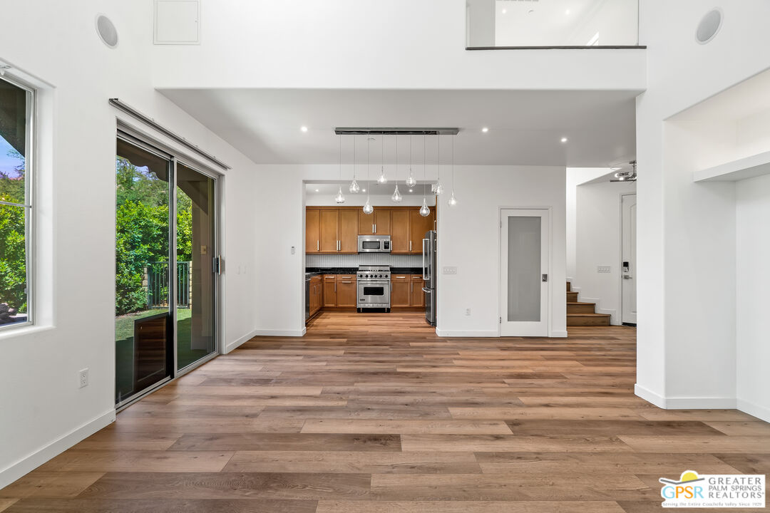 Image 16 for 379 E Ameno Dr