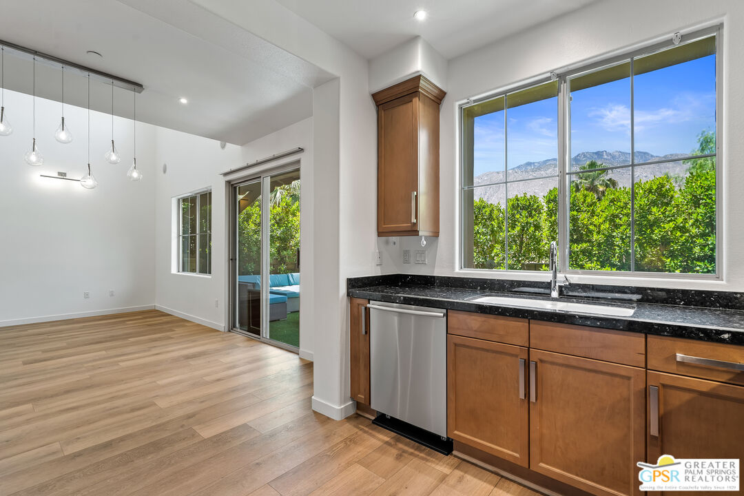 Image 3 for 379 E Ameno Dr