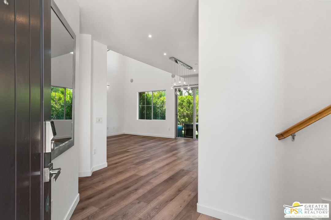Image 9 for 379 E Ameno Dr