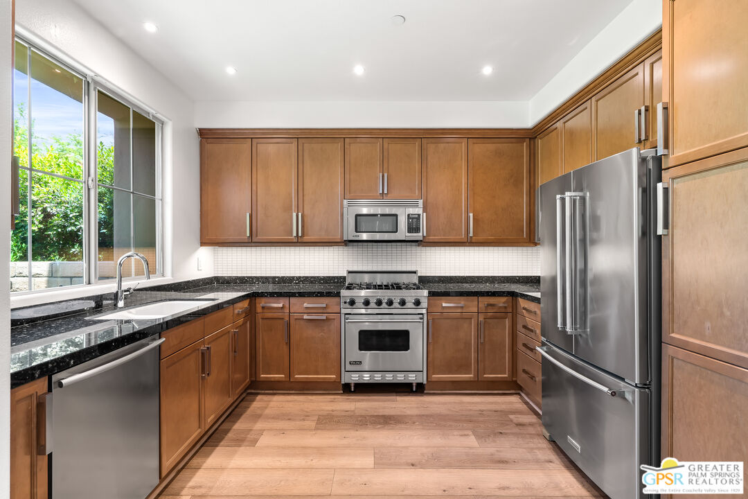 Image 4 for 379 E Ameno Dr