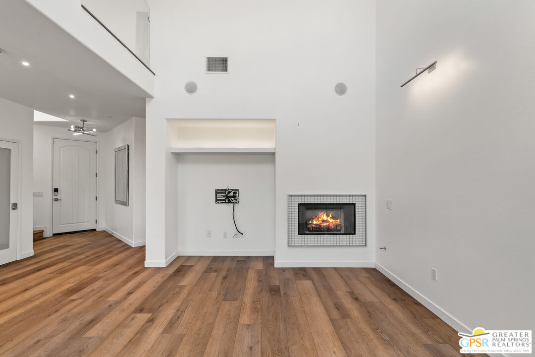 Image 15 for 379 E Ameno Dr